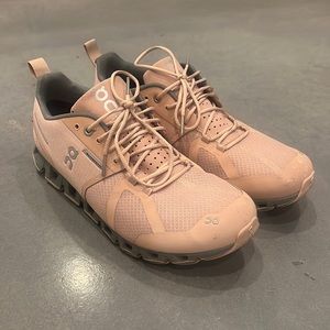 On Cloud Waterproof Running shoe